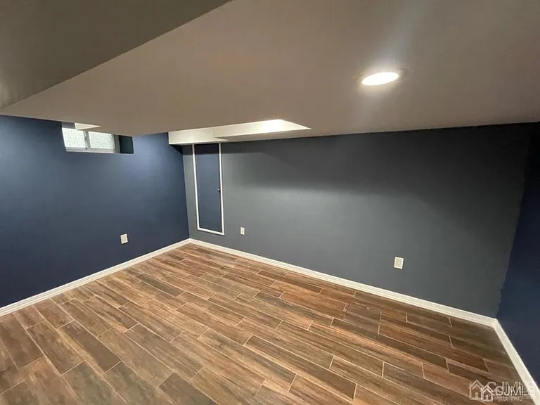 210 Runyon Ave — Photo 21