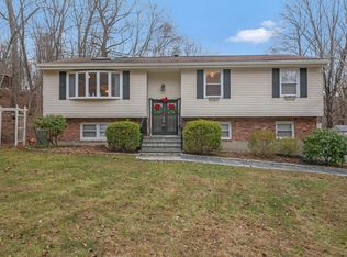 23 Boswell Rd, Putnam Valley, NY 10579