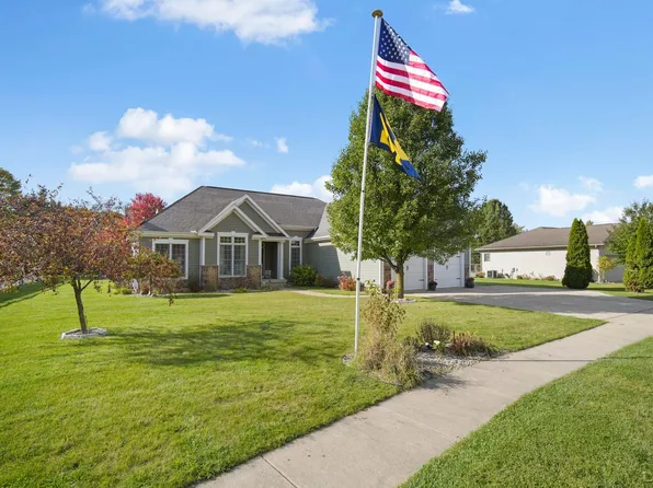 310 Woodside Dr, Onsted, MI 49265