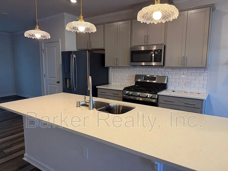 2 bed, 2.5 bath, 1518 sqft, $1,725 — Photo 4