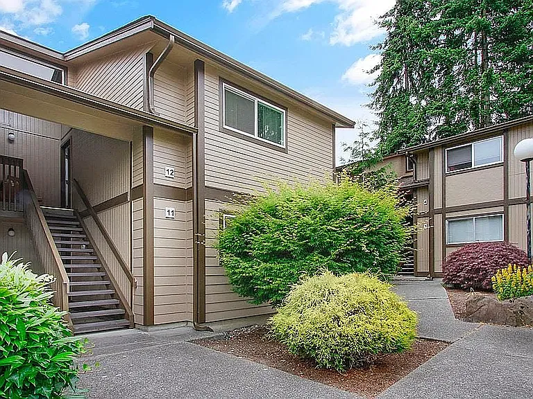 2 bed, 772 sqft, $2,000 — Photo 1