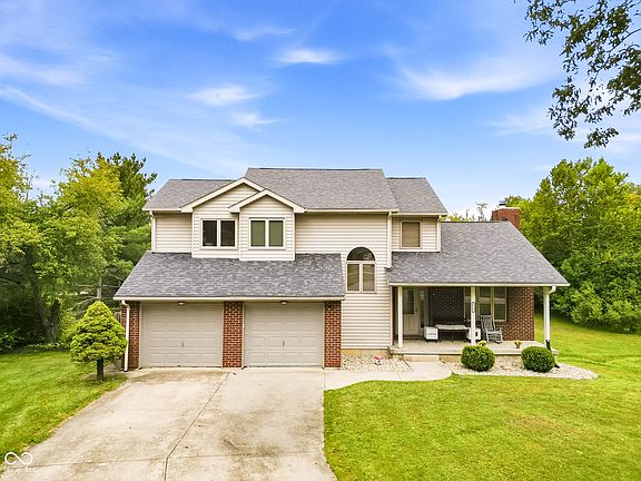 2nd image of 523 Kinney Ln