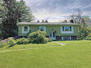 12 Arden Ln, Poughkeepsie, NY 12603