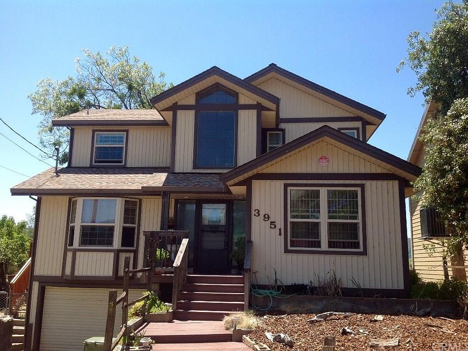 1st image of 3951 Oak Dr
