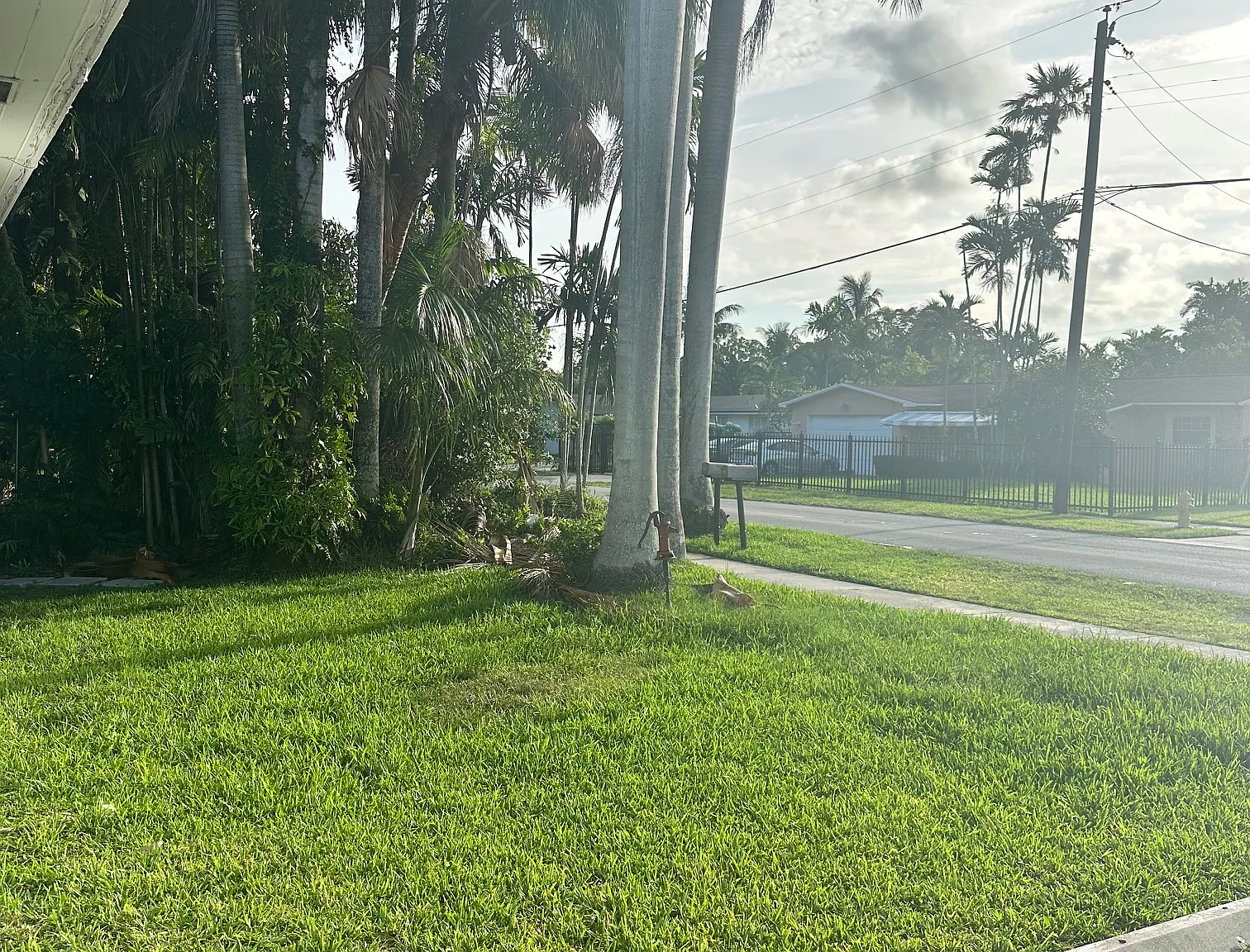 2 bed, 700 sqft, $2,350 — Photo 2