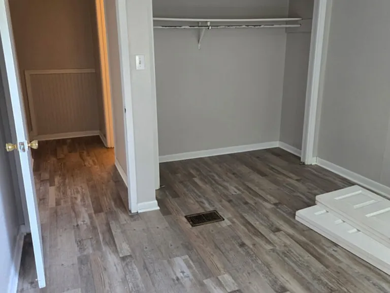 1200 Lake Dr #B — Photo 5