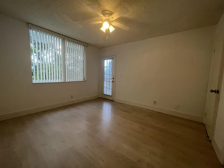 4035 W McNab Rd #203F — Photo 25