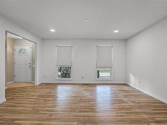 5th image of 11932 Cato Dr