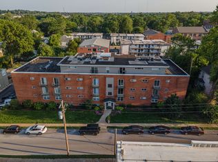 7220 Sarah St, Saint Louis, MO 63143