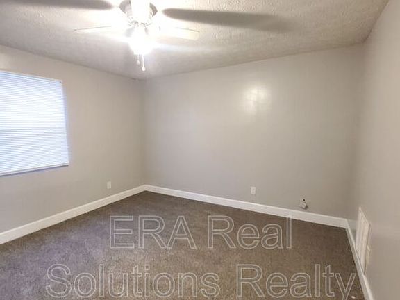 4th image of 215 Midland Ave