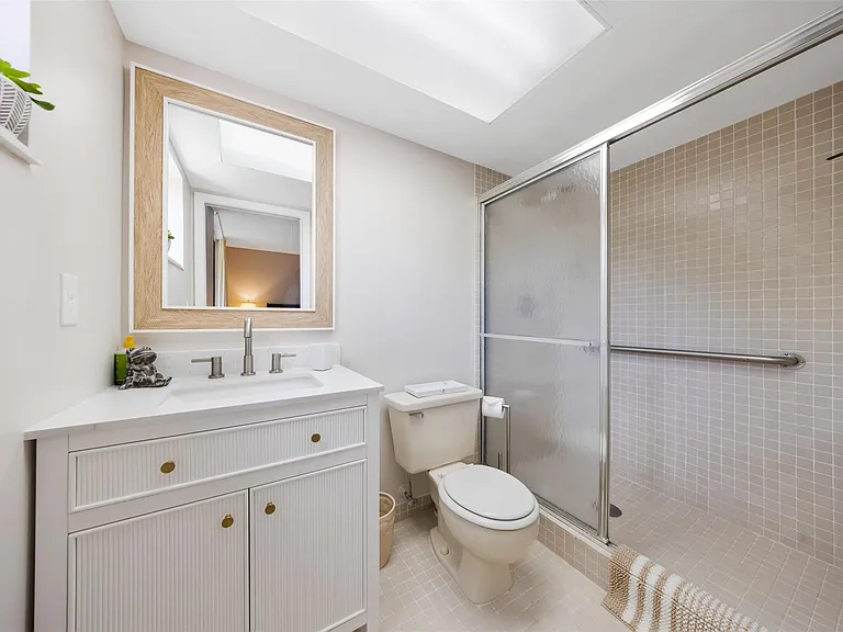 5250 Las Verdes Cir #317 — Photo 18