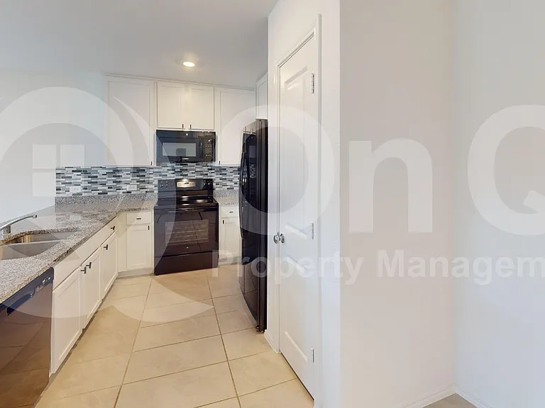 403 Ashbrook Way — Photo 6