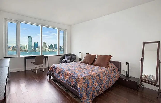 Rented by Battery Park Realty | media 15