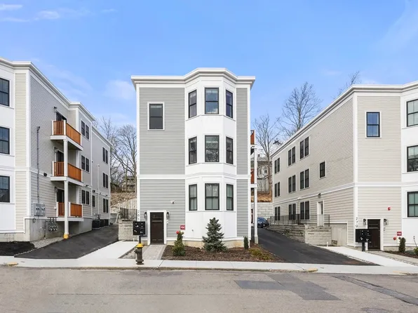 281 Lamartine St, Jamaica Plain, MA 02130