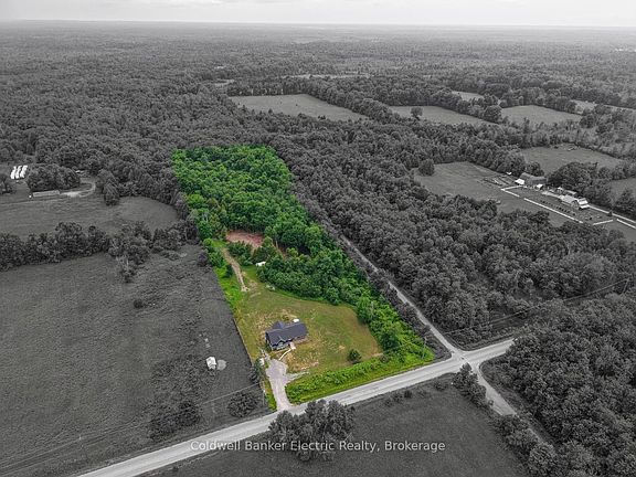 3rd image of 548 Tiffen Rd