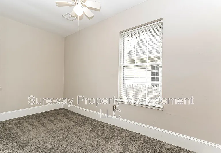 811 Wesley Ave — Photo 13