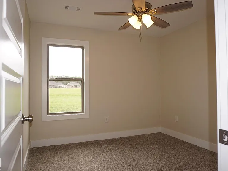 1814 N Oak St — Photo 20