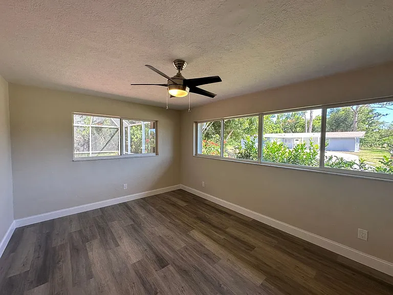 4223 SE 4th Pl — Photo 13