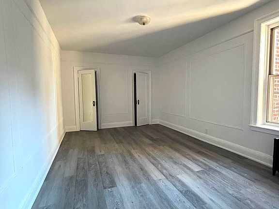 3rd image of 4141 43rd St APT D5