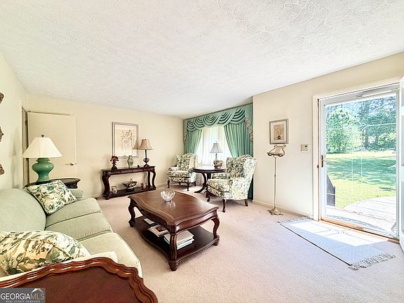 5th image of 345 Elliott Rd