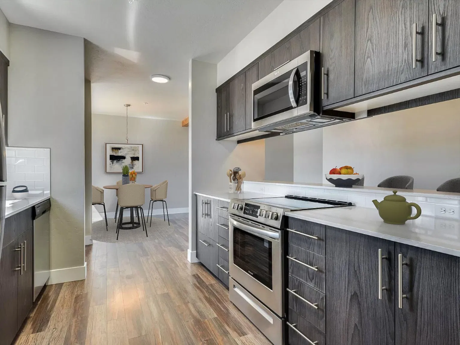 2 bed, 1105 sqft, $1,850 — Photo 4