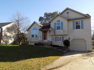 816 Rosetree Dr, Williamstown, NJ 08094