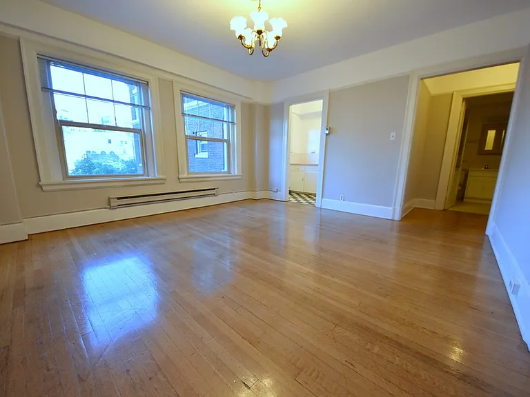 Sherwood Apartments — Photo 50