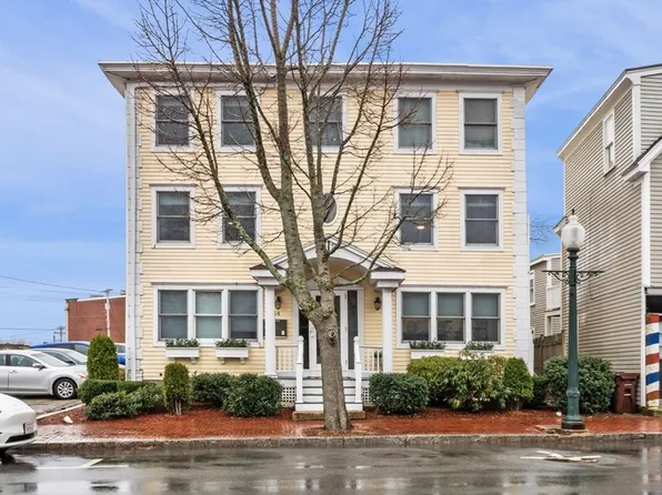 44 Friend St #B, Amesbury, MA 01913