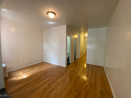 Rented by Peter R. Hungerford, LREB | media 25