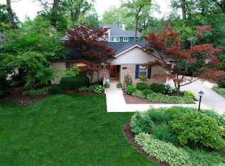 490 White Oak Dr, Naperville, IL