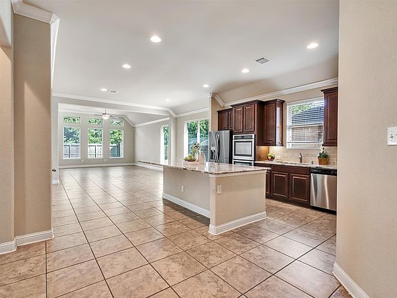 5th image of 3422 Waverly Springs Ln