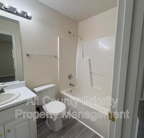303 Sunrise Ave — Photo 6