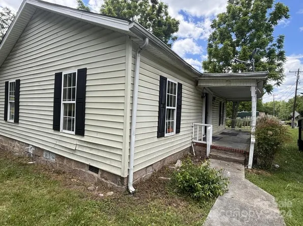 706 S Salisbury Ave, Salisbury, NC 28146