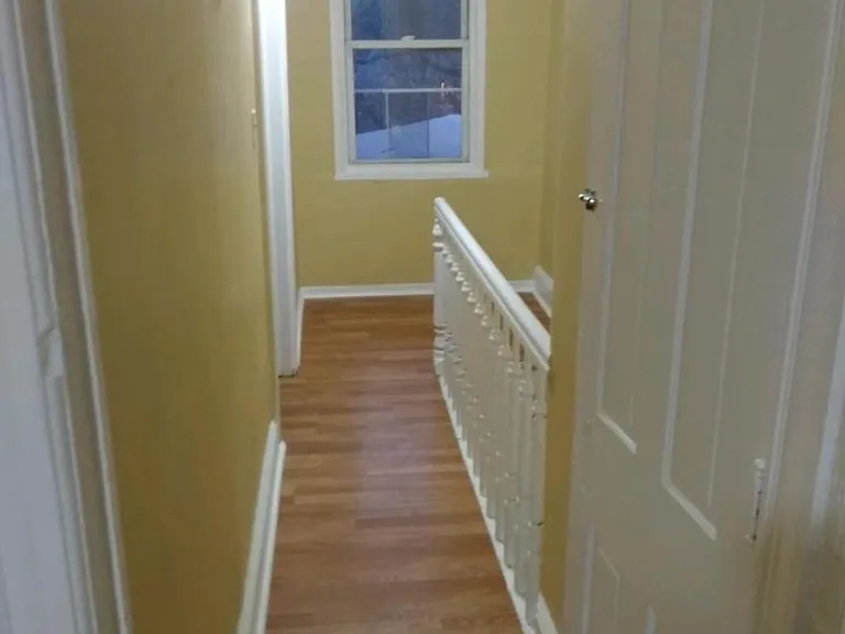 556 Edgewood Ave — Photo 3