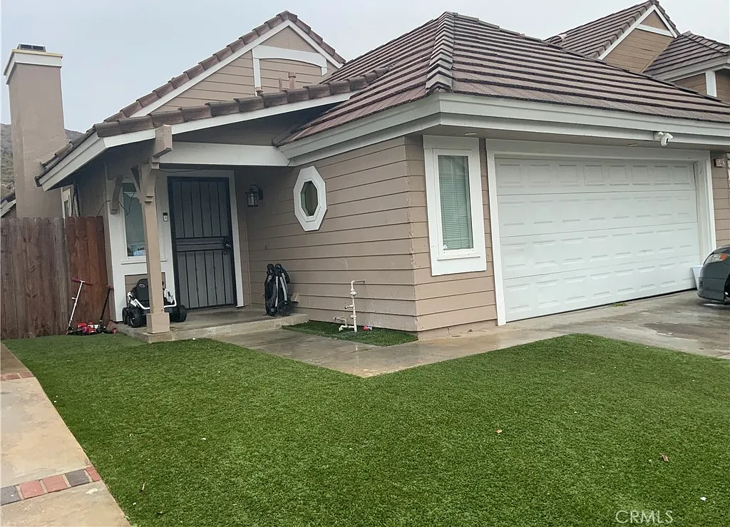 3 bed, 1300 sqft, $2,950 — Photo 2