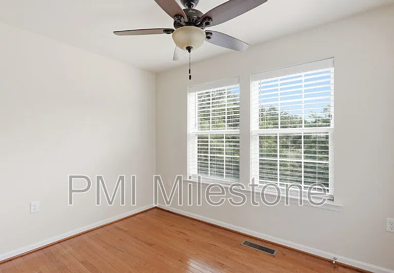 100 Bertelli Ct — Photo 13