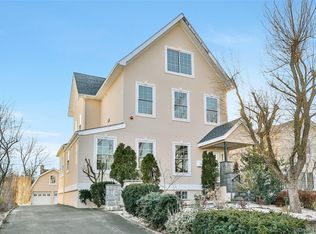 16 Grand Blvd, Scarsdale, NY 10583