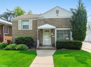 27152 Elm St, River Grove, IL 60171