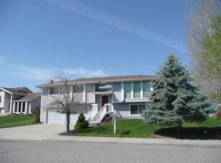 10407 N Arrowhead Rd, Spokane, WA 99208