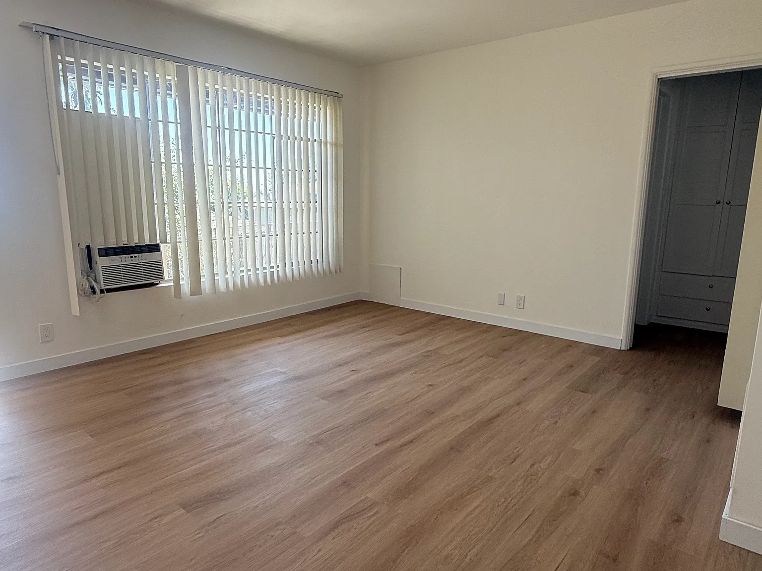1 bed, 600 sqft, $1,998 — Photo 3