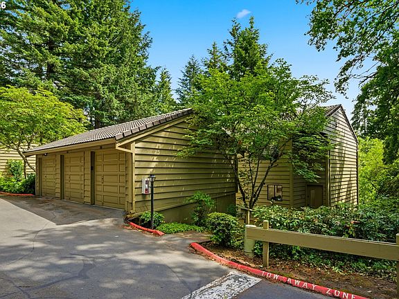 2nd image of 358 Cervantes Cir