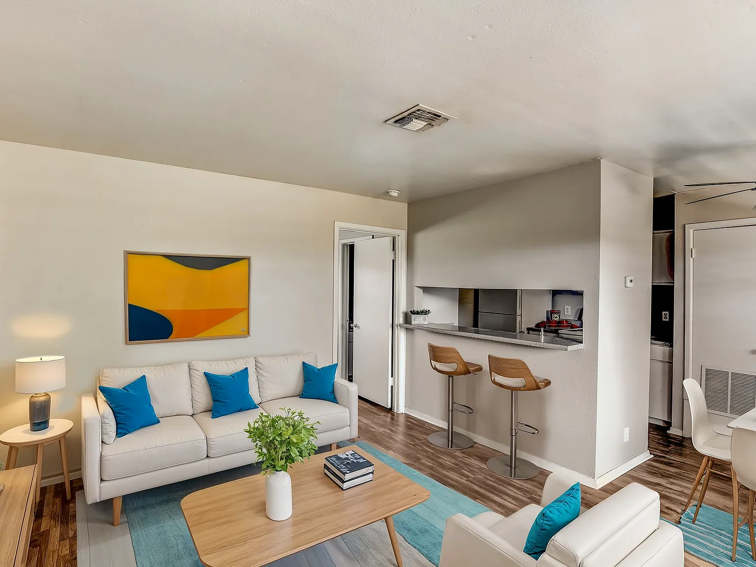 Laurel Heights Apartments — Photo 3