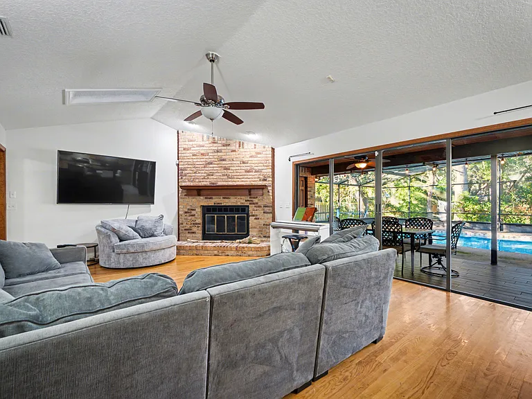 523 Princewood Dr — Photo 13