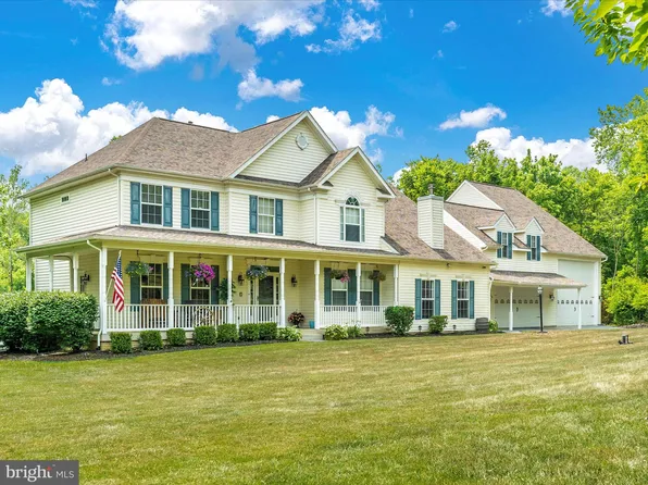 18001 Norman Dr, Fairplay, MD 21733