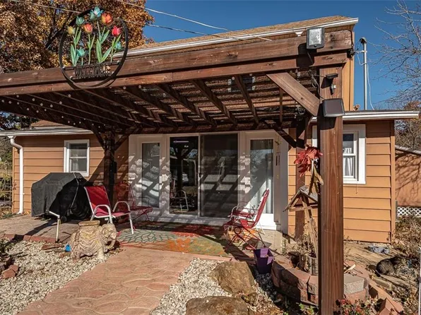 4708 Neosho Rd, Wellsville, KS 66092