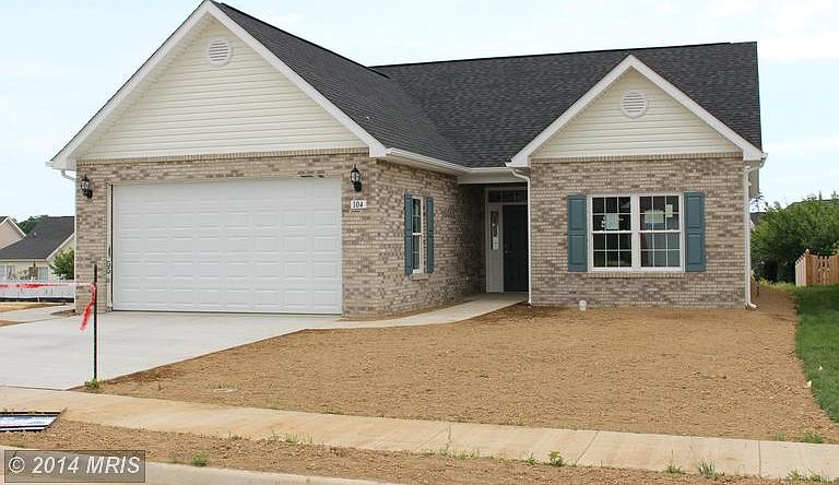 1st image of 104 Sadi Ct