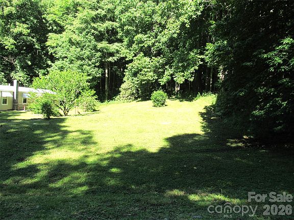 4th image of 664 Woodfin Rd