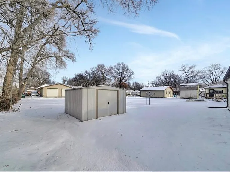 6912 Logan Ave — Photo 13
