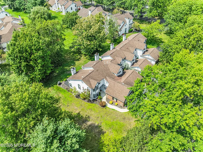 141 Old Orchard Ln — Photo 7