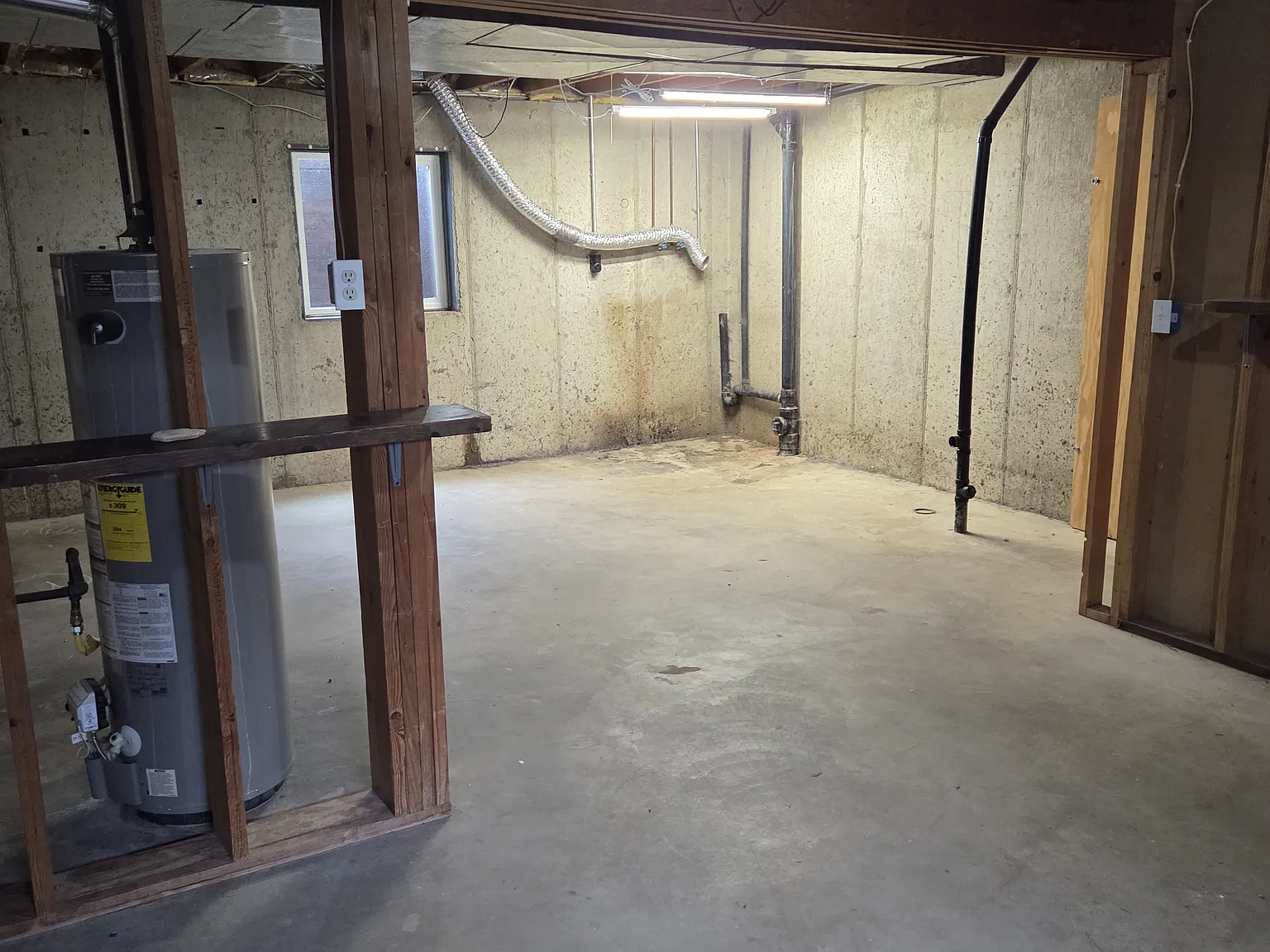 2 bed, 1620 sqft, $1,100 — Photo 2
